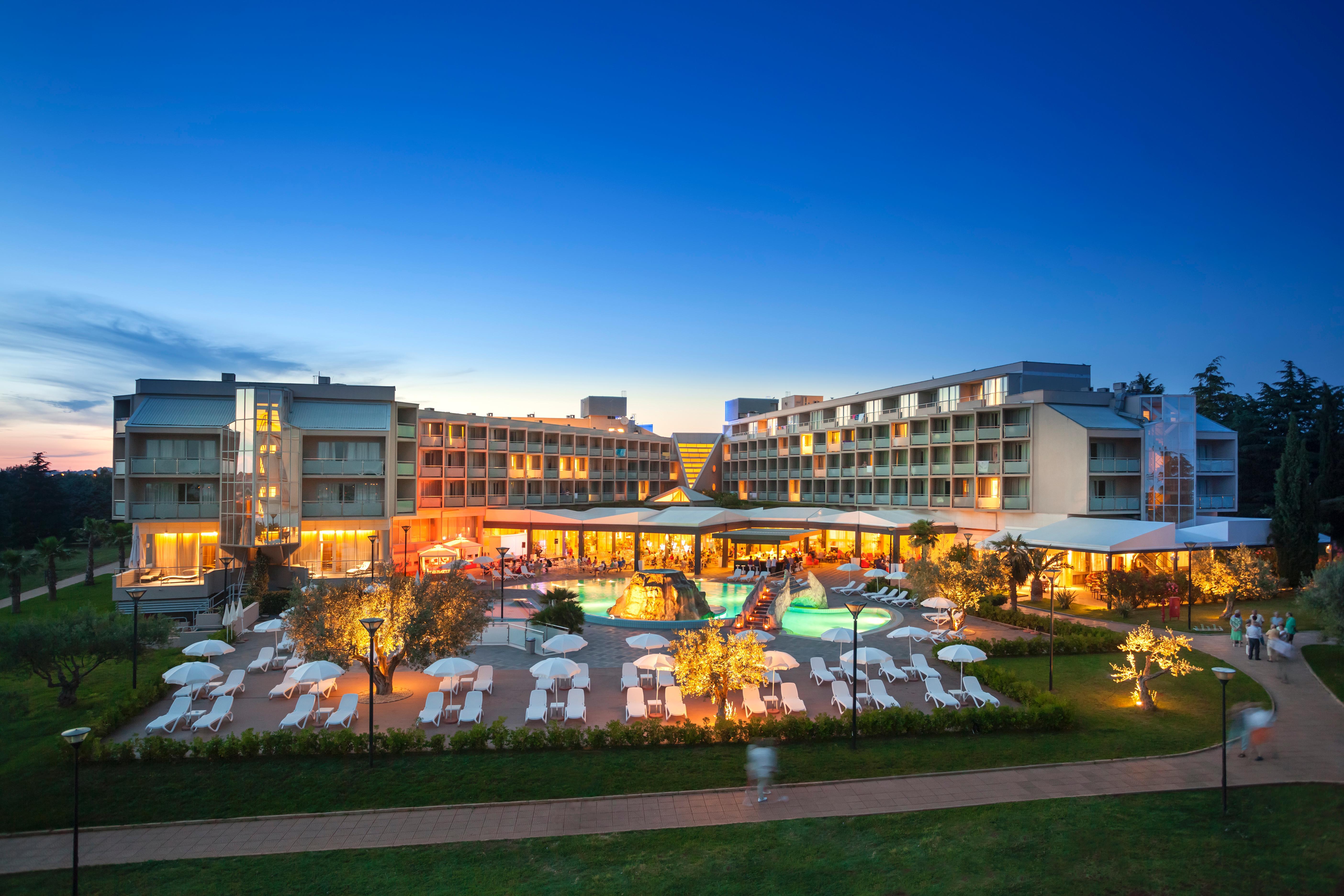 Aminess Vival Maestral Hotel Novigrad  ภายนอก รูปภาพ