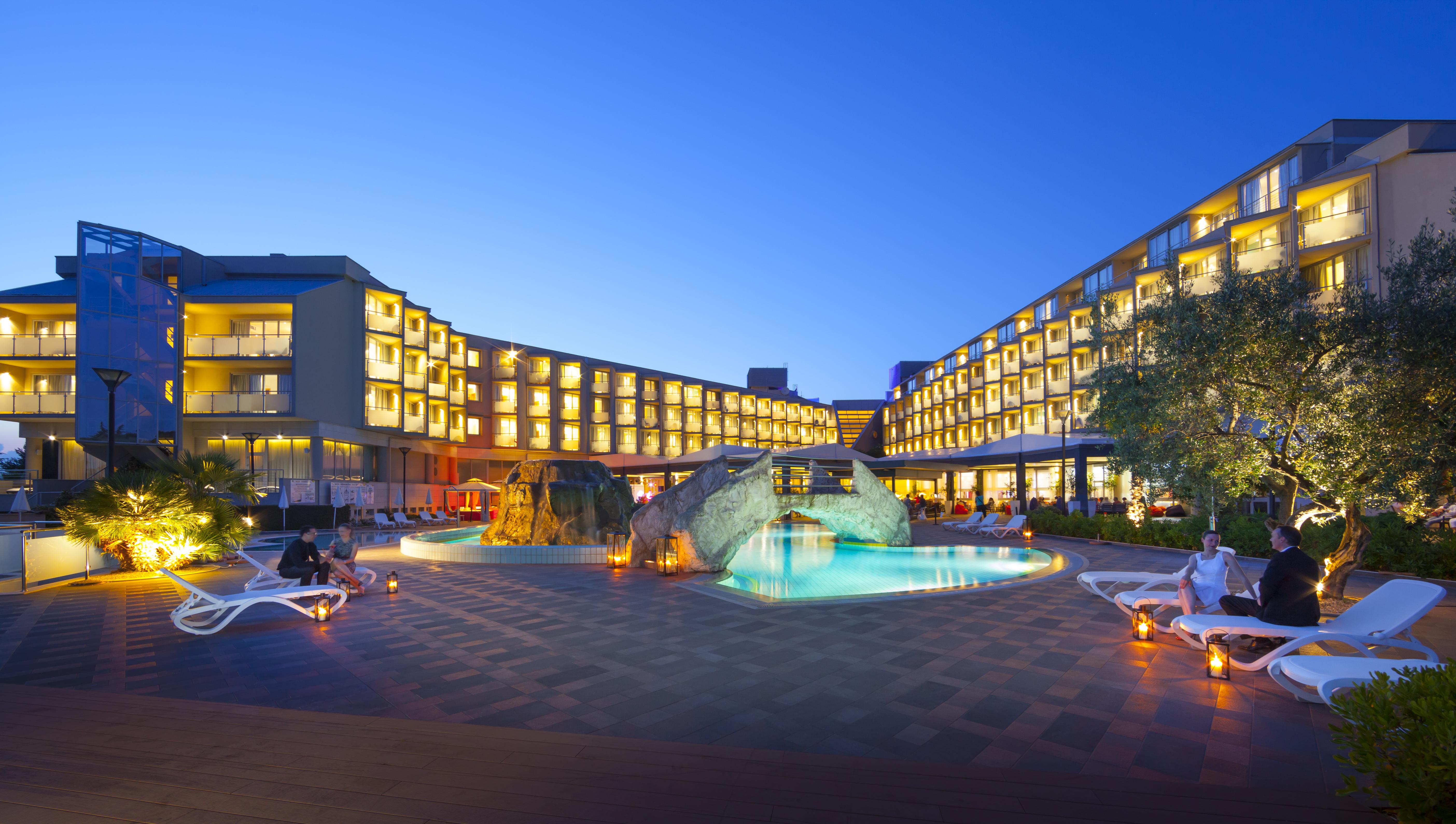 Aminess Vival Maestral Hotel Novigrad  ภายนอก รูปภาพ